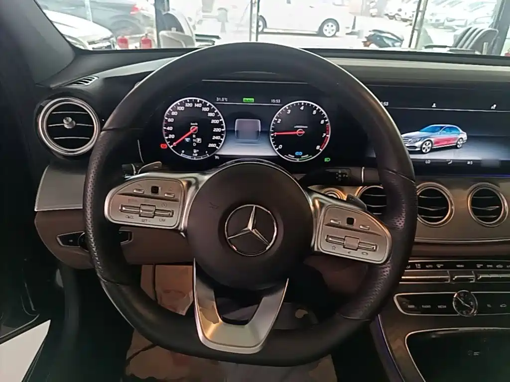 Mercedes-Benz E-Class (Import) — фото 11