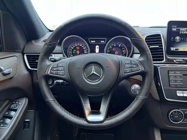 Mercedes-Benz GLE (Import) — фото 7