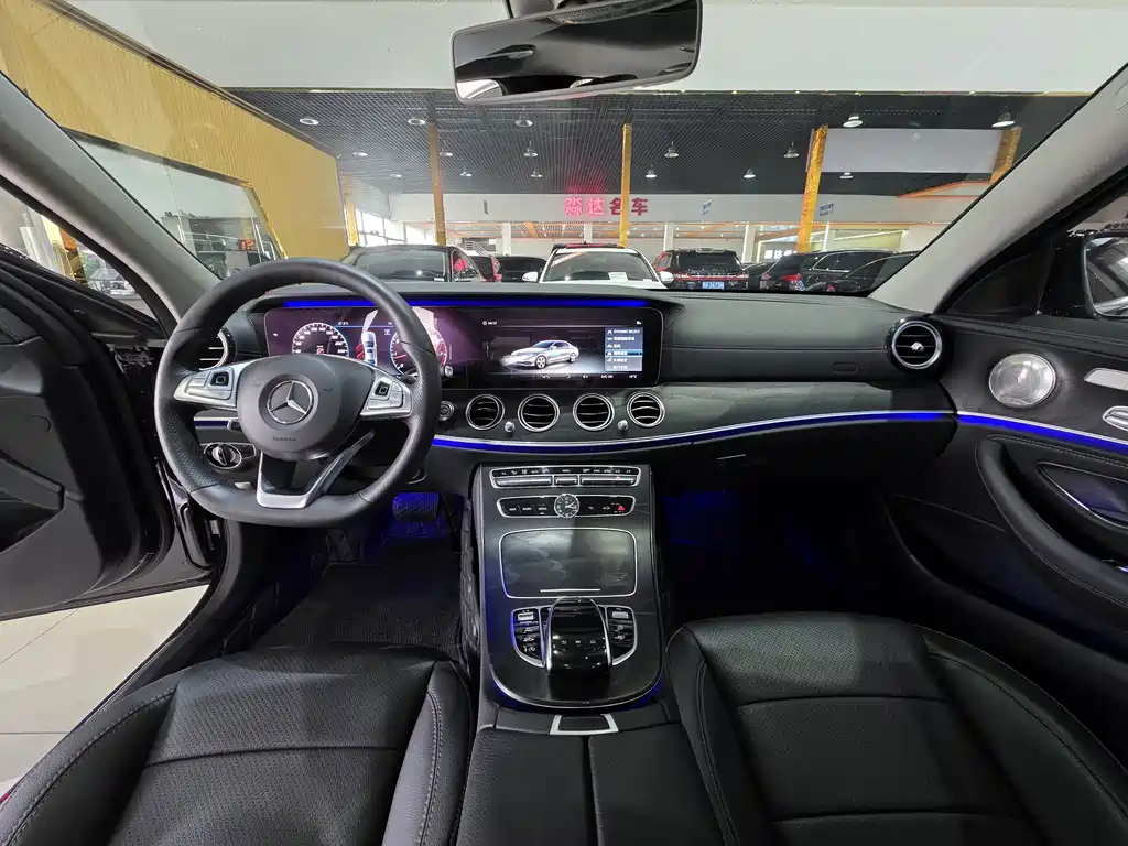 Mercedes-Benz E-Class — фото 10
