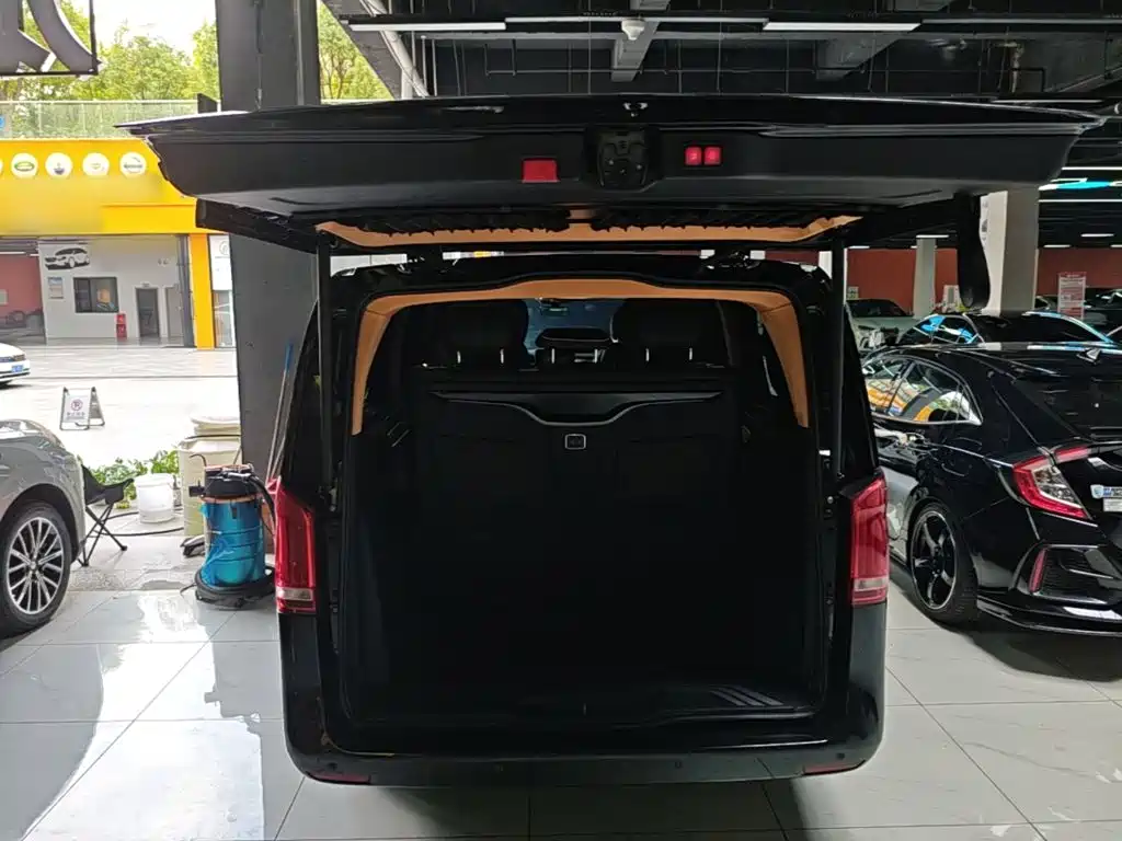 Mercedes-Benz Vito — фото 19