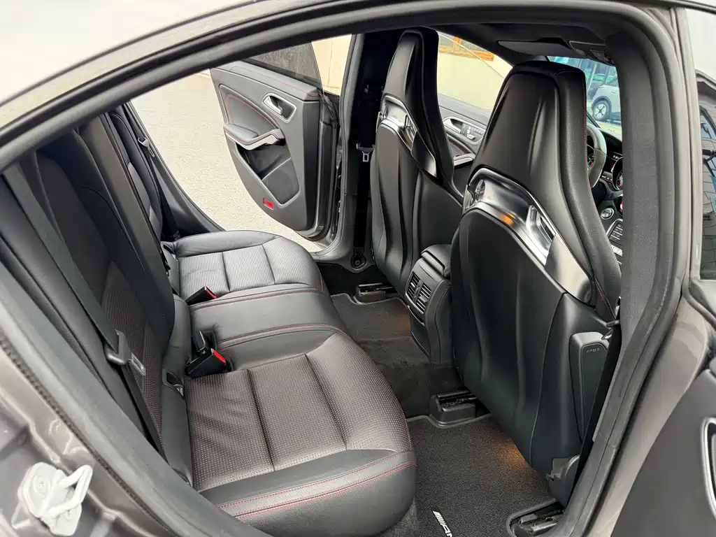 Mercedes-Benz CLA AMG — фото 11