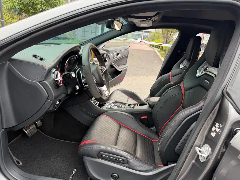 Mercedes-Benz CLA AMG — фото 8