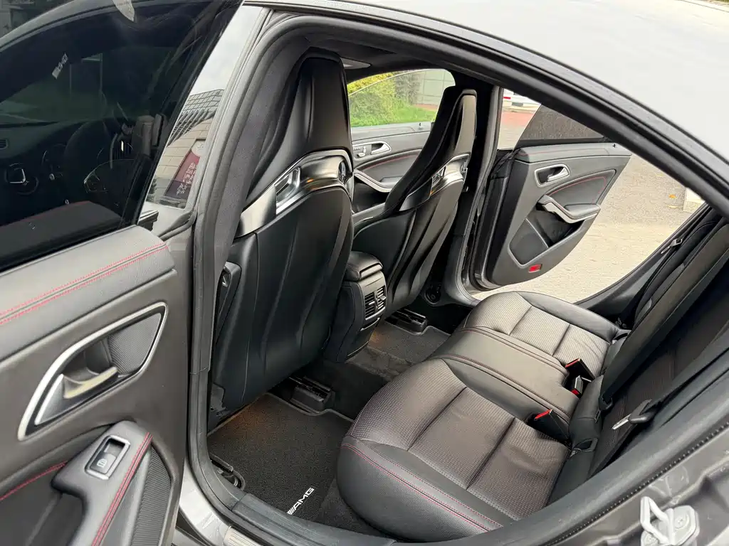 Mercedes-Benz CLA AMG — фото 10