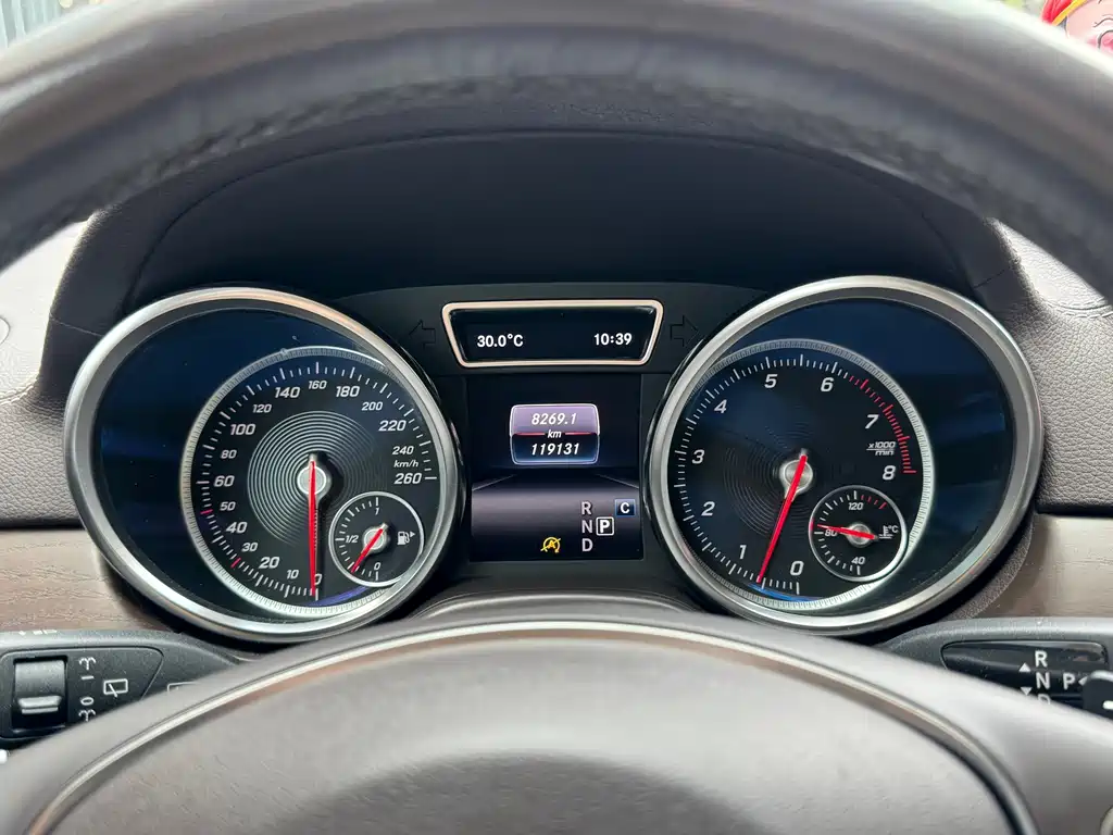 Mercedes-Benz GLE (Import) — фото 11