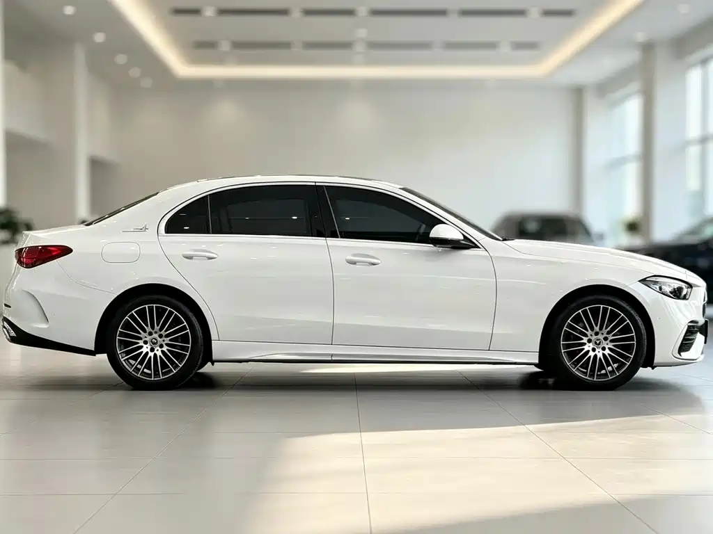 Mercedes-Benz C-Class — фото 4