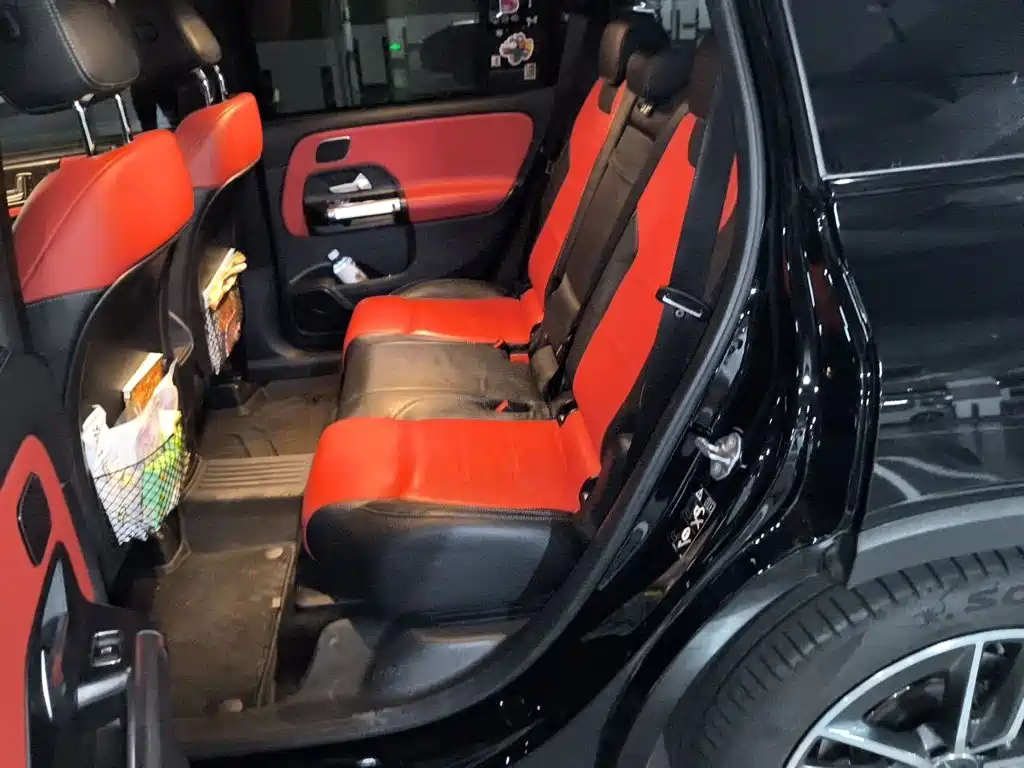 Mercedes-Benz GLB AMG — фото 13