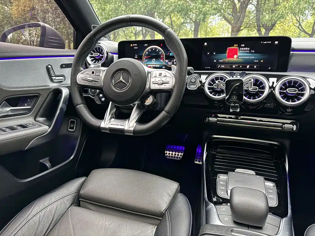 Mercedes-Benz A-Class AMG — фото 10