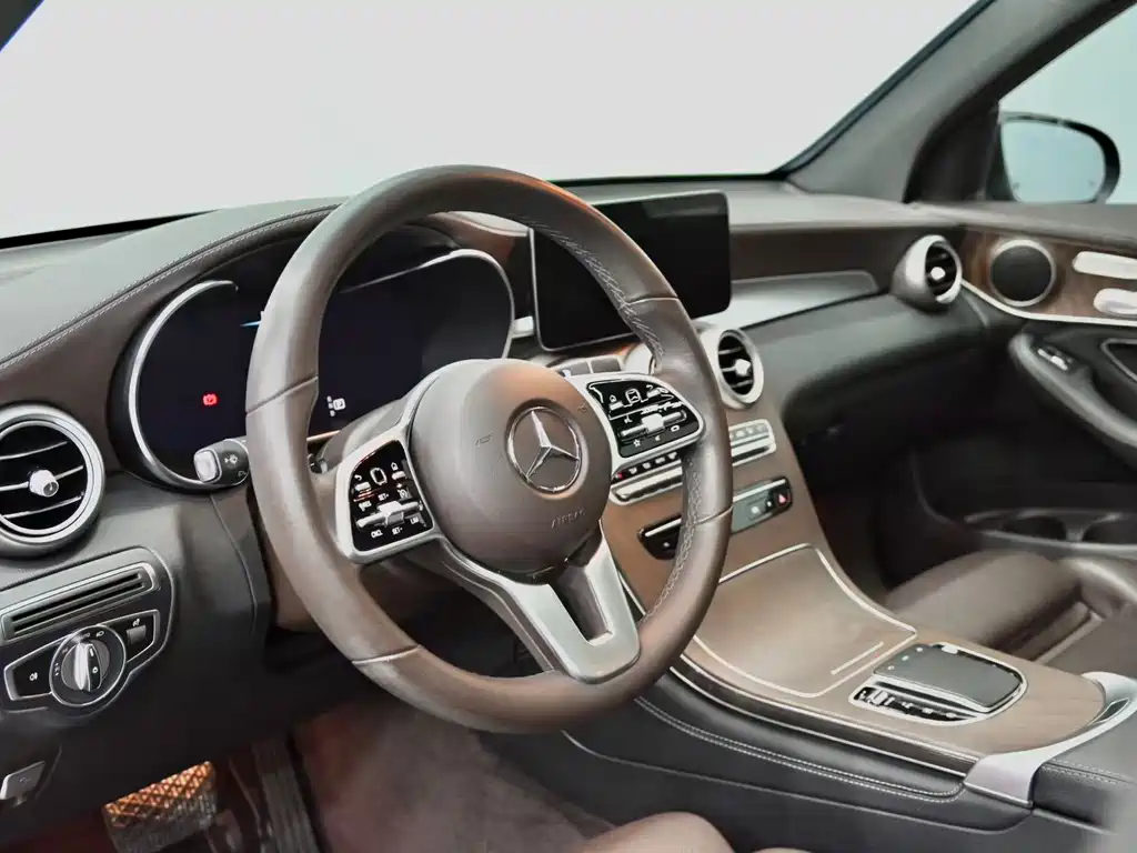 Mercedes-Benz GLC — фото 23
