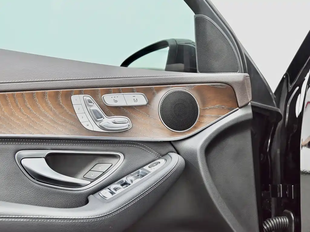 Mercedes-Benz GLC — фото 25
