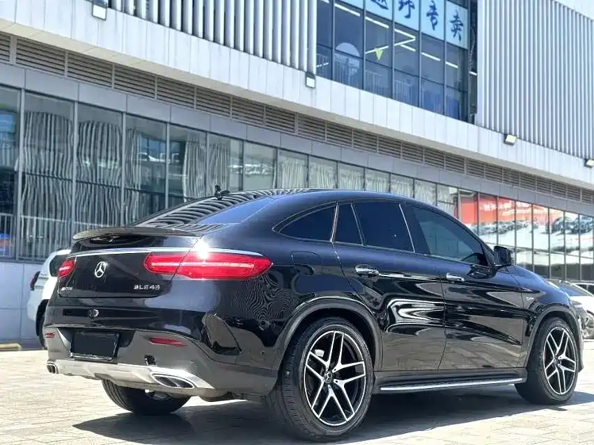 Mercedes-Benz GLE Coupe AMG — фото 9