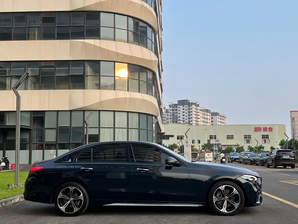 Mercedes-Benz C-Class — фото 4