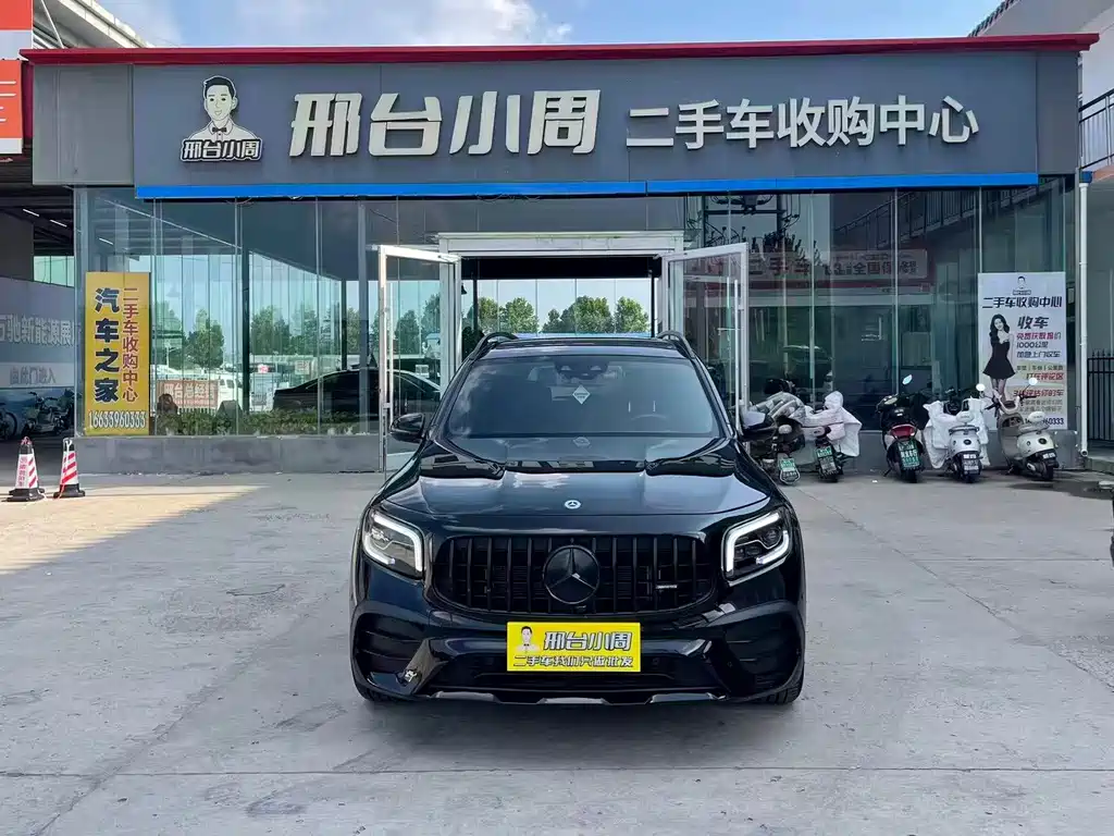 Mercedes-Benz GLB AMG — фото 2