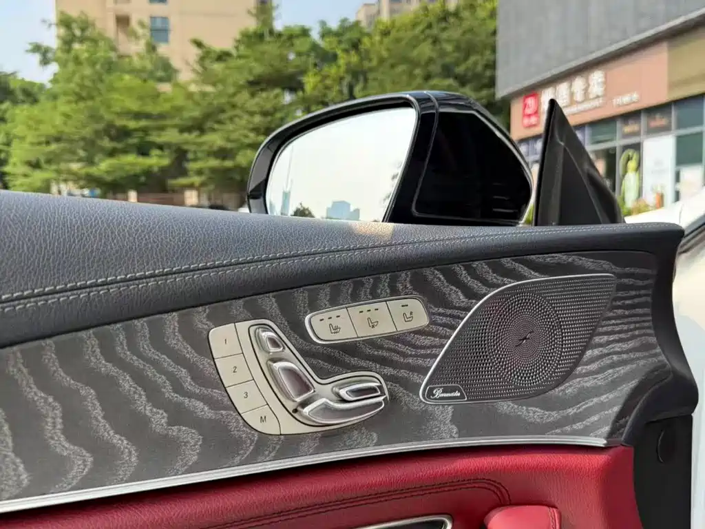 Mercedes-Benz CLS — фото 11
