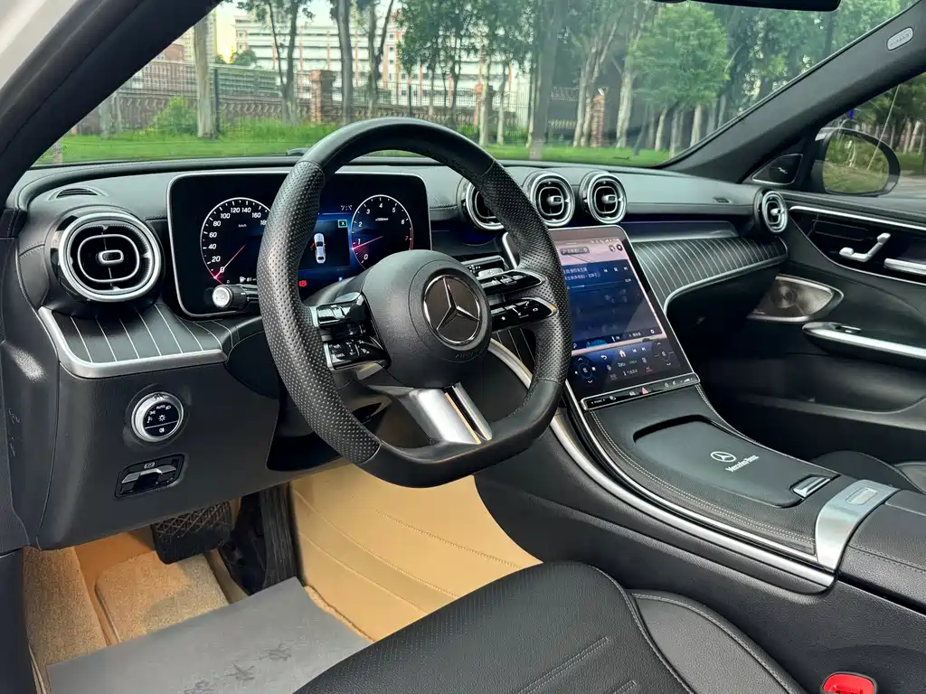 Mercedes-Benz C-Class — фото 11