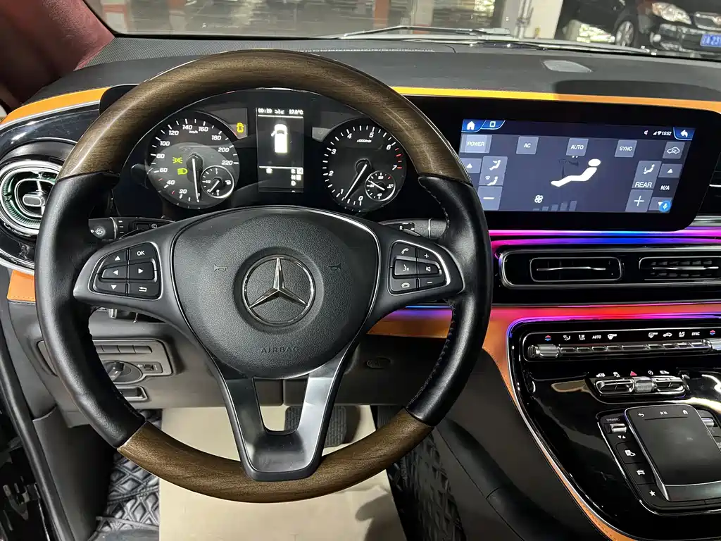 Mercedes-Benz Vito — фото 5