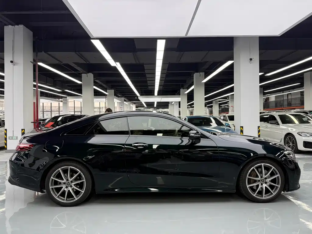 Mercedes-Benz E-Class (Import) — фото 4