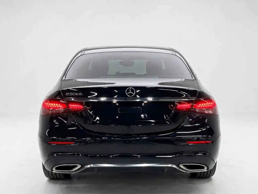 Mercedes-Benz E-Class — фото 5