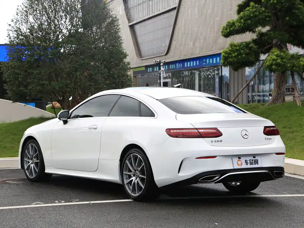 Mercedes-Benz E-Class (Import) — фото 19