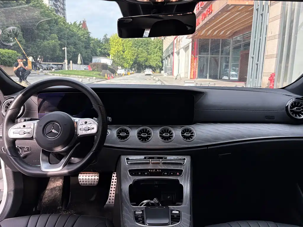 Mercedes-Benz CLS — фото 11