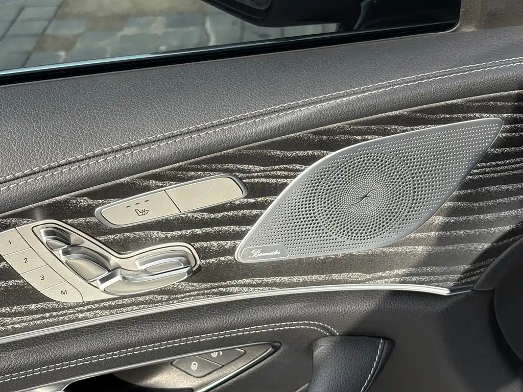 Mercedes-Benz CLS — фото 15