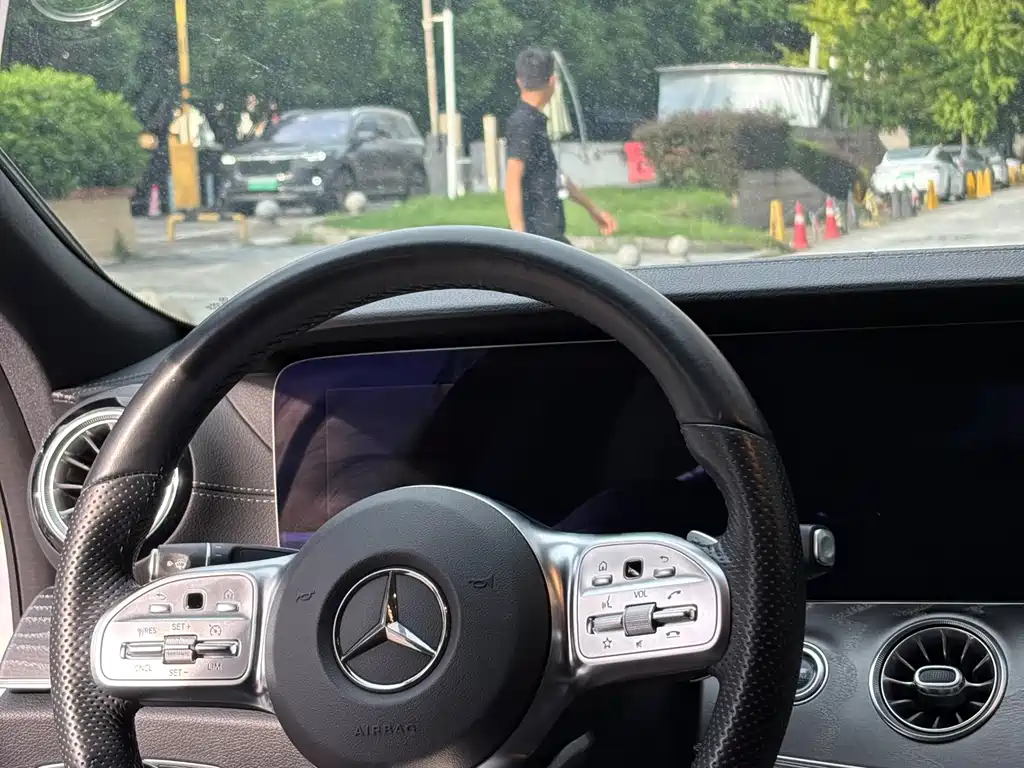 Mercedes-Benz CLS — фото 9