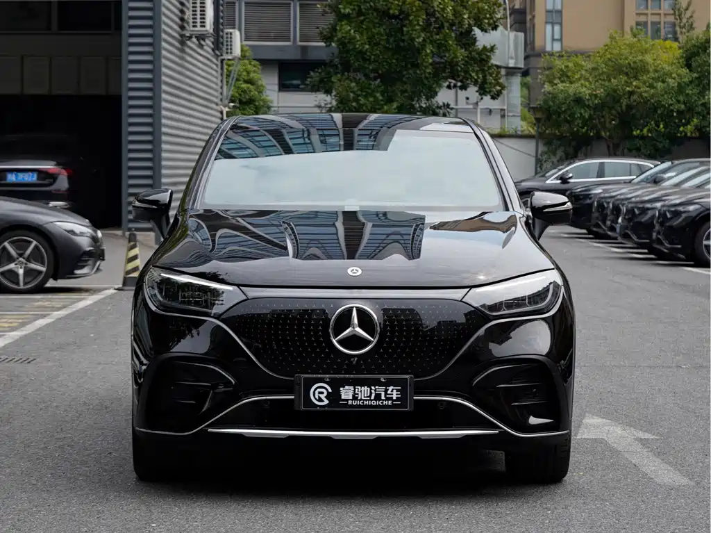 Mercedes-Benz EQE SUV — фото 2