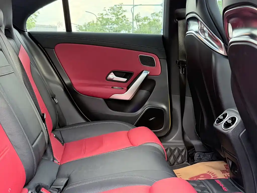 Mercedes-Benz CLA AMG — фото 6