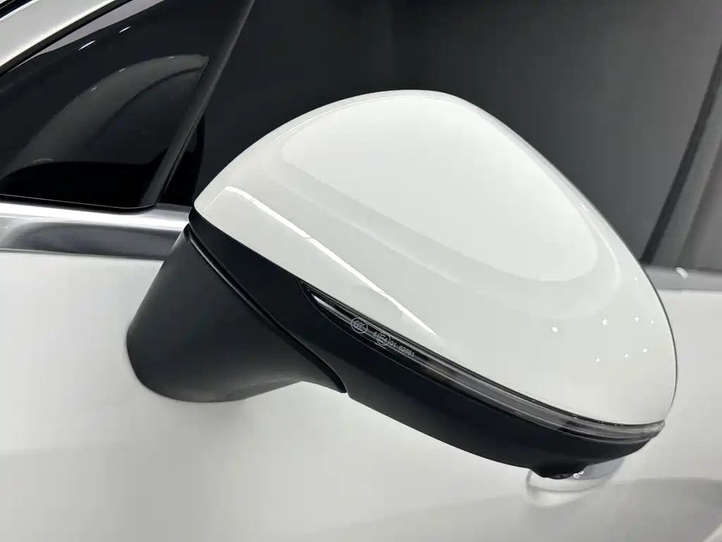Mercedes-Benz GLC — фото 23