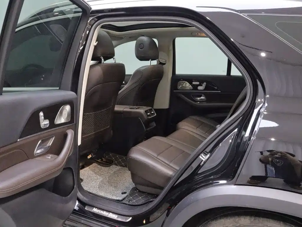 Mercedes-Benz GLE (Import) — фото 34