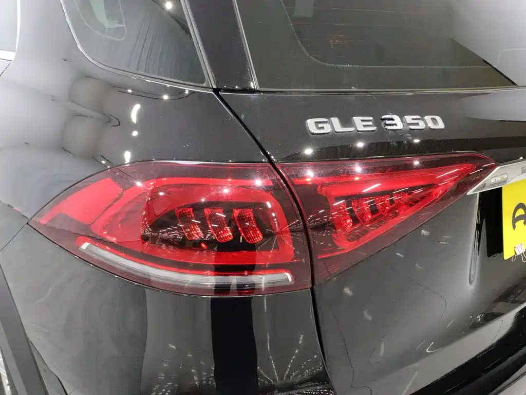 Mercedes-Benz GLE (Import) — фото 41