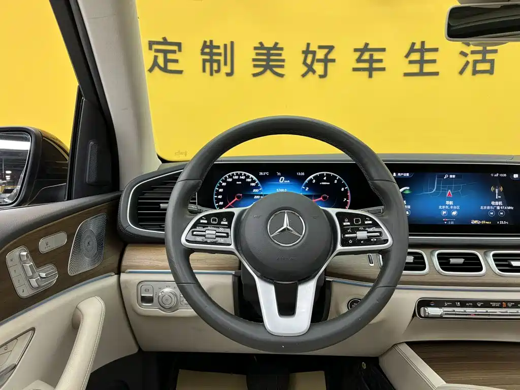 Mercedes-Benz GLE (Import) — фото 33