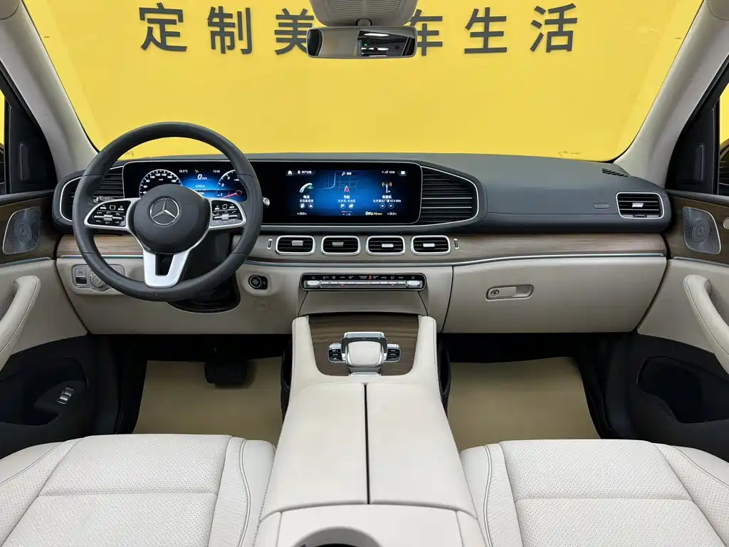 Mercedes-Benz GLE (Import) — фото 40