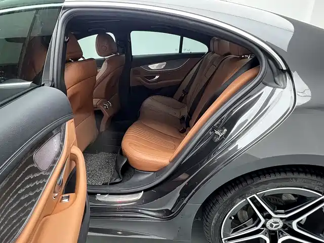 Mercedes-Benz CLS — фото 13