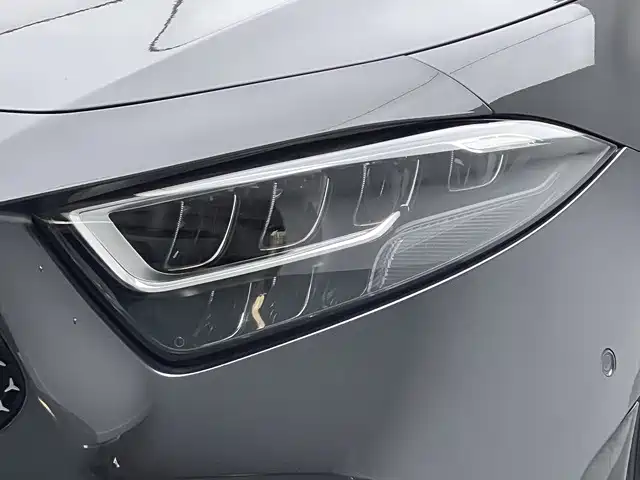 Mercedes-Benz CLS — фото 15