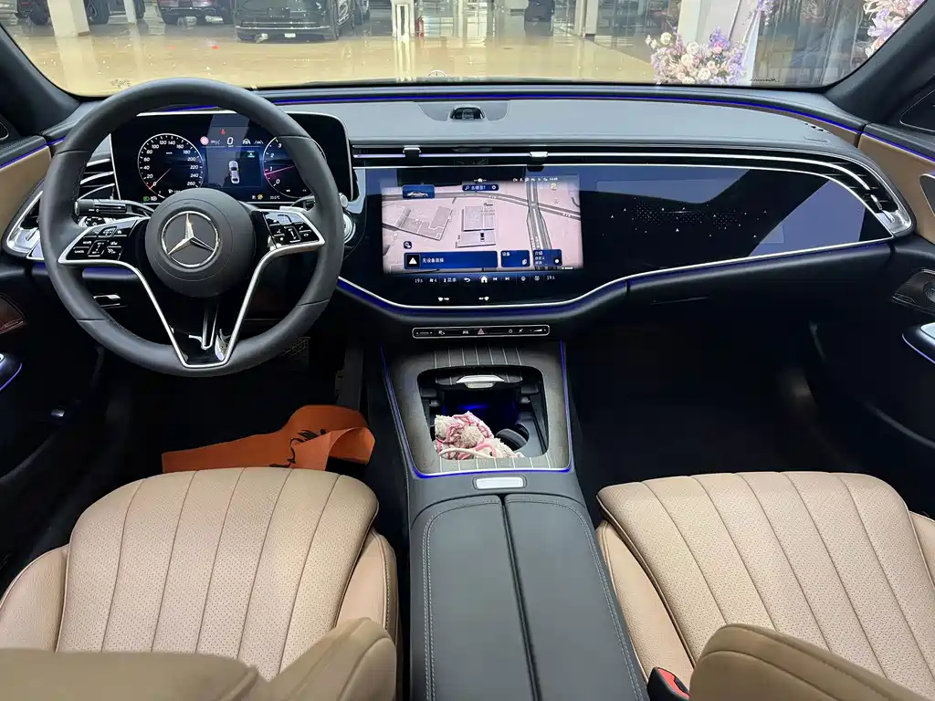 Mercedes-Benz E-Class — фото 14