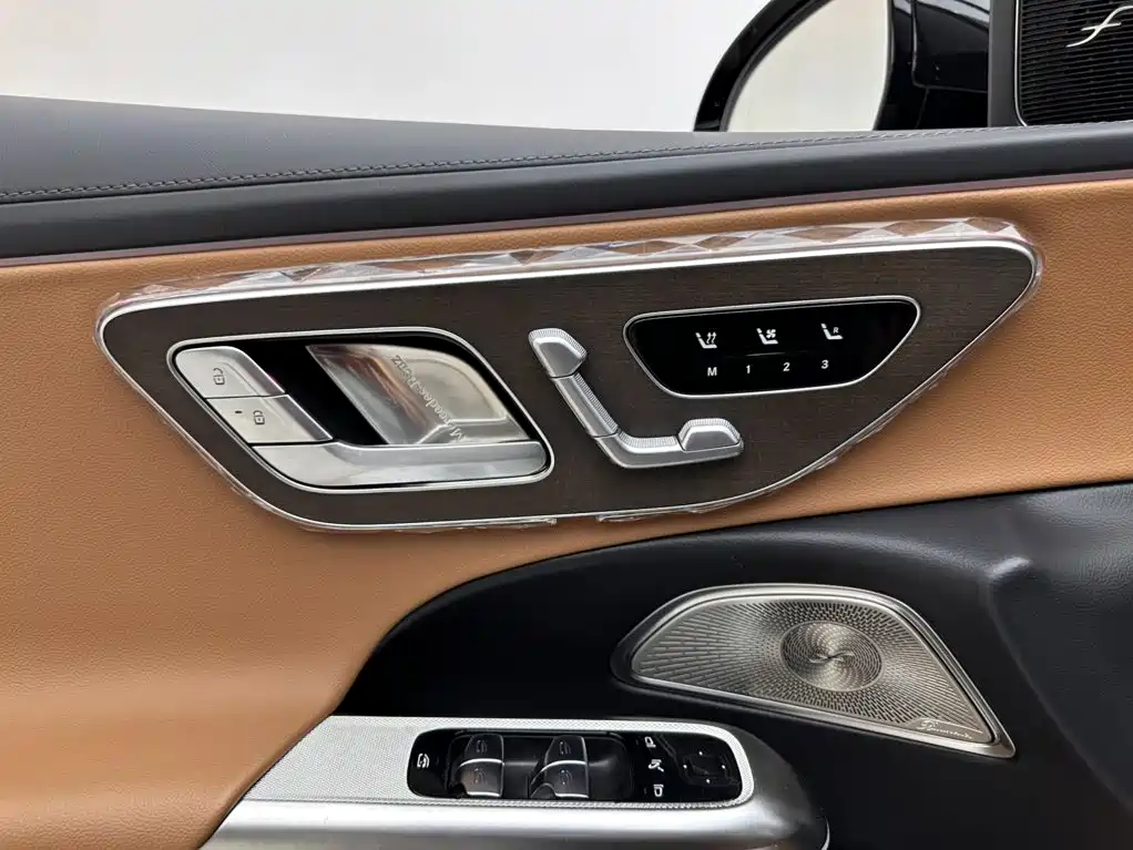 Mercedes-Benz E-Class — фото 15