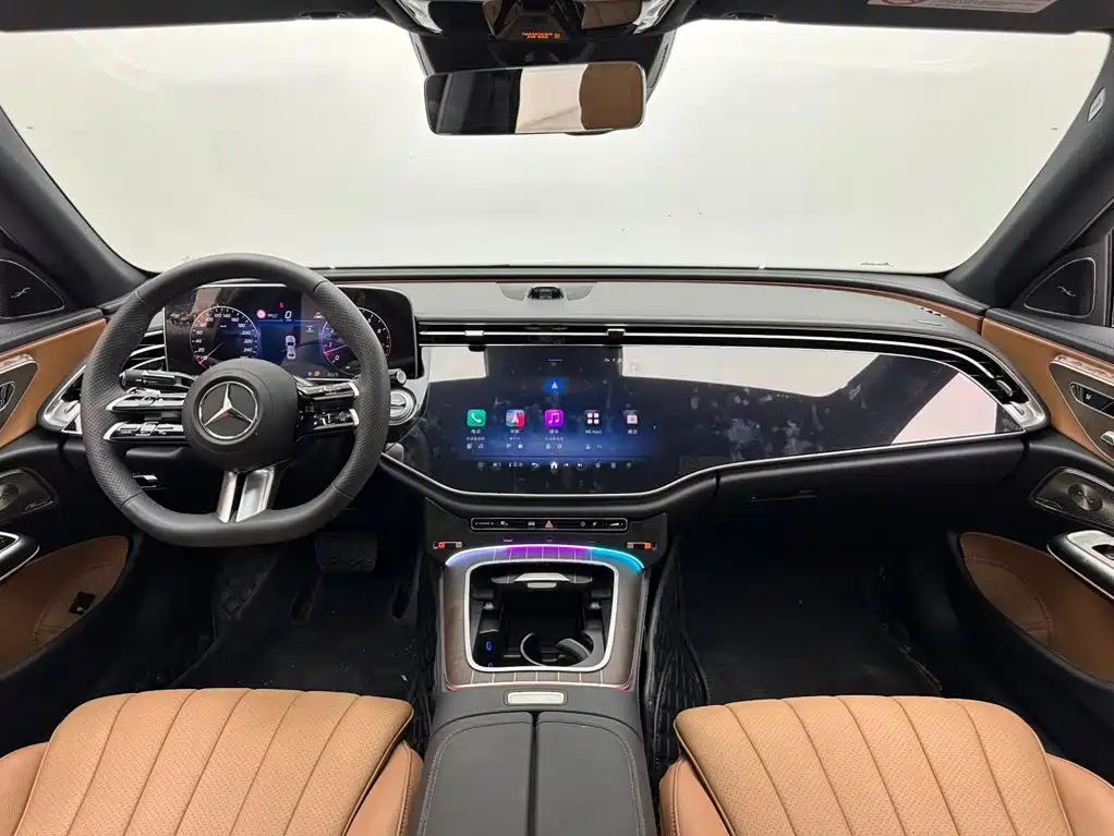 Mercedes-Benz E-Class — фото 10