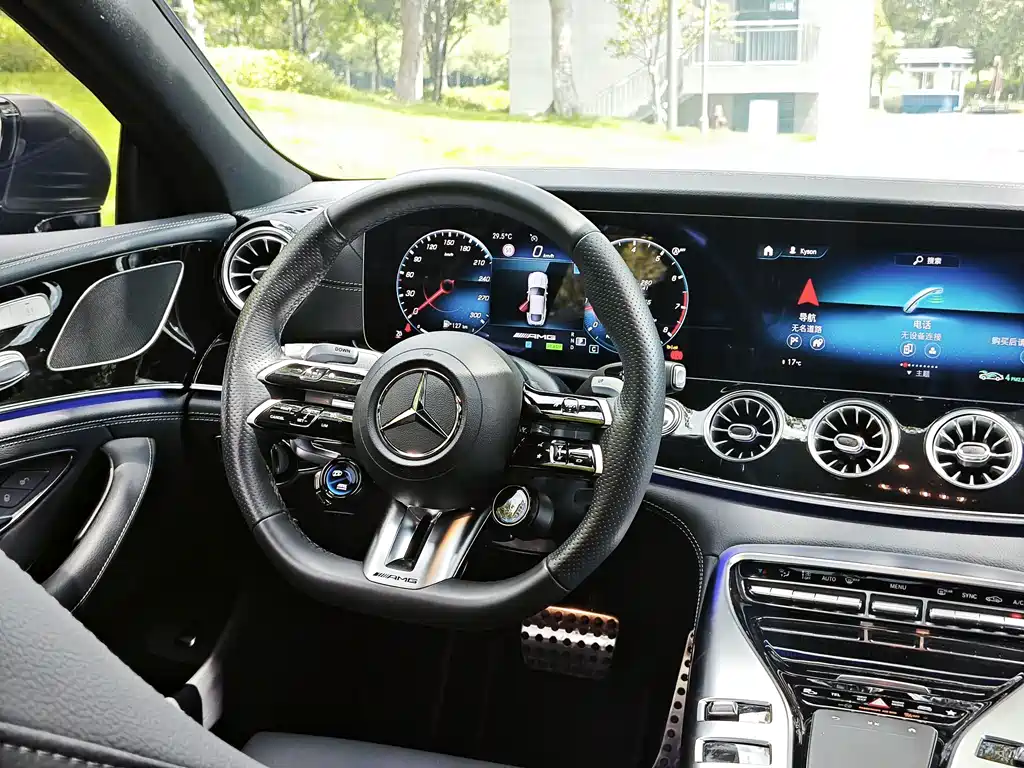 Mercedes-Benz AMG GT — фото 9