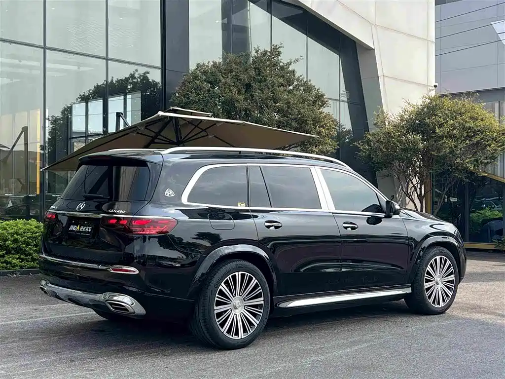 Mercedes-Benz GLS — фото 10