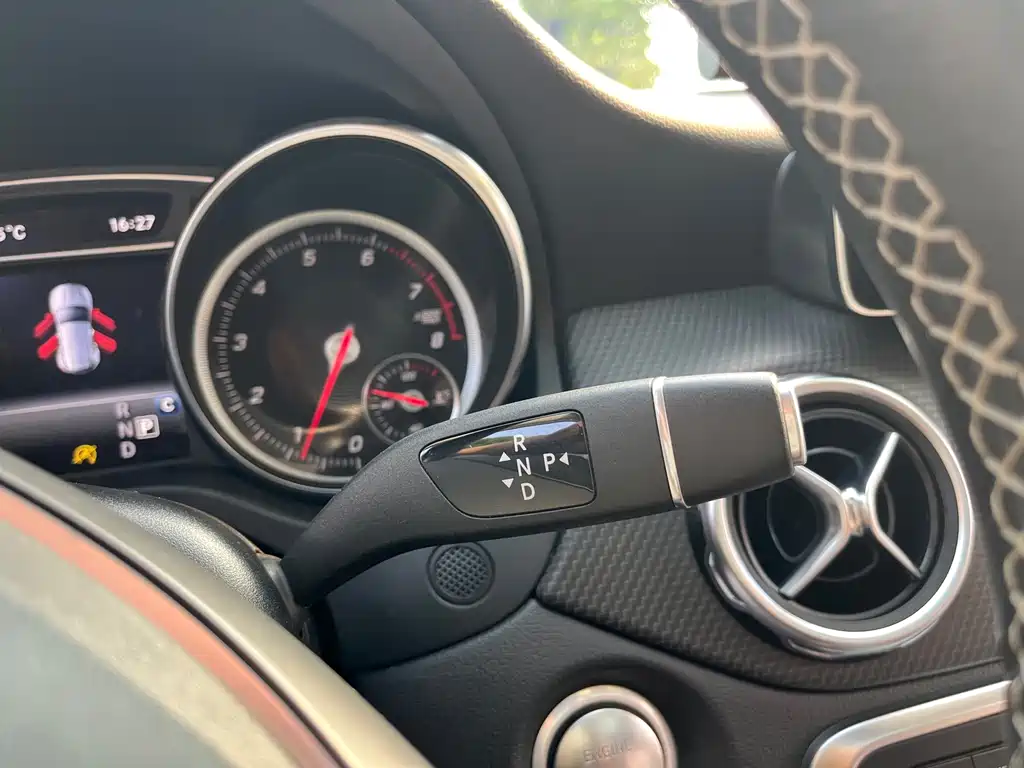 Mercedes-Benz GLA — фото 18