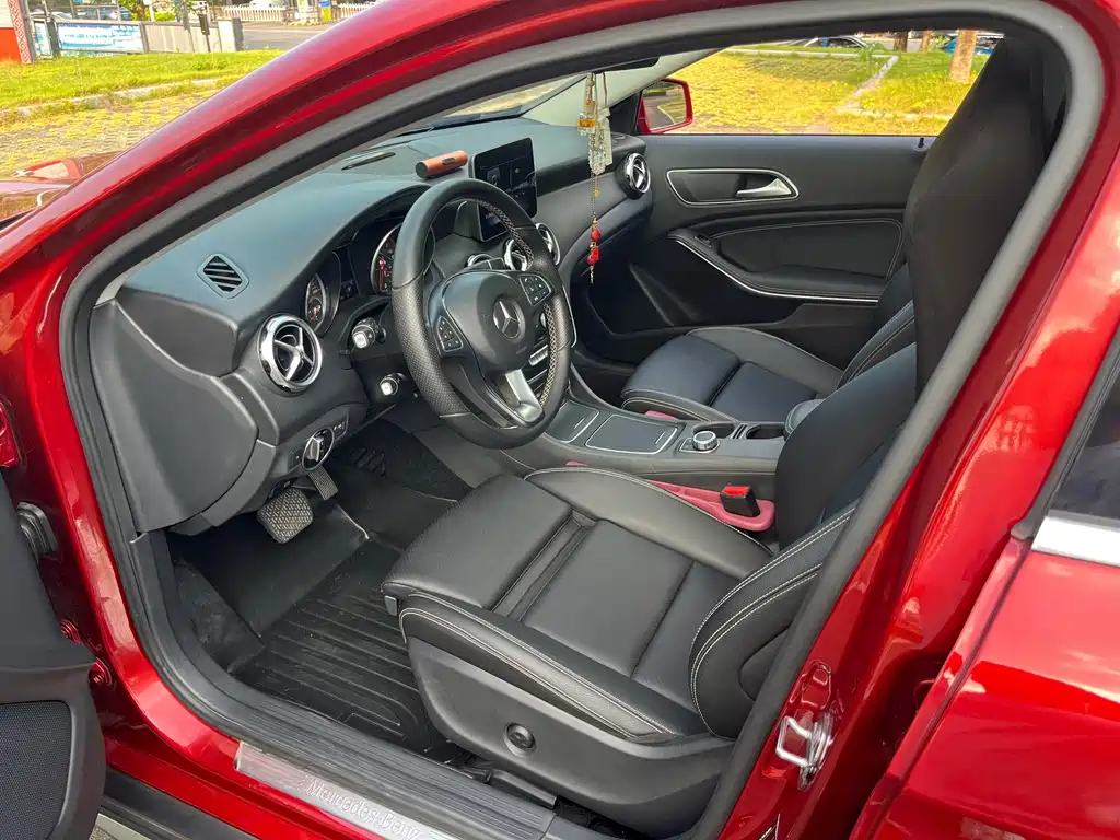 Mercedes-Benz GLA — фото 8