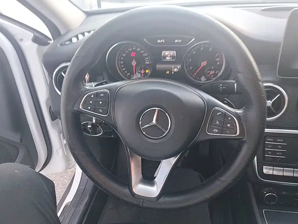Mercedes-Benz GLA — фото 11