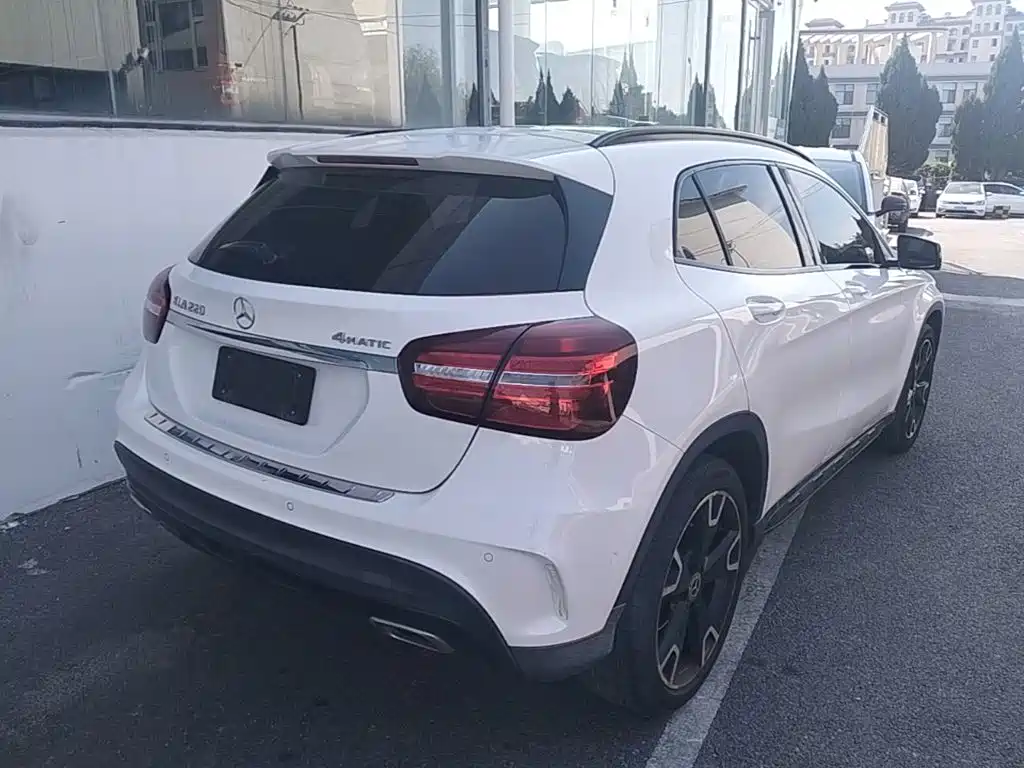 Mercedes-Benz GLA — фото 7