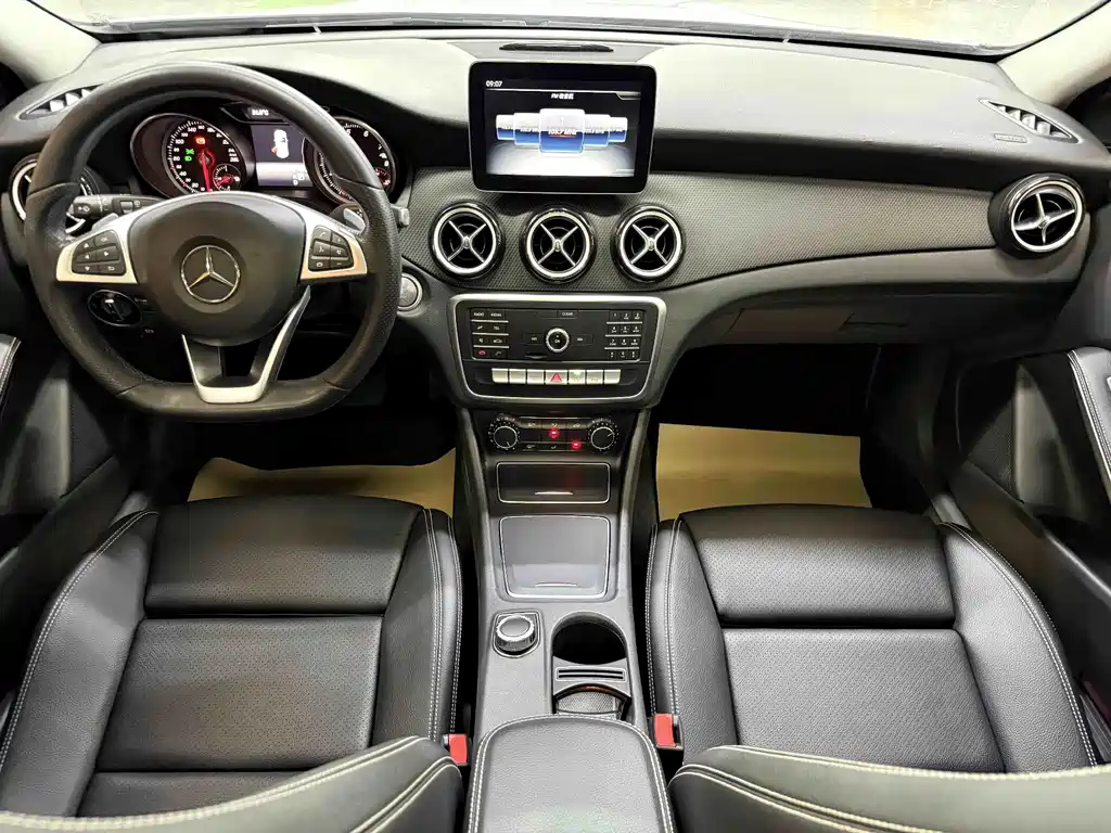 Mercedes-Benz GLA — фото 5