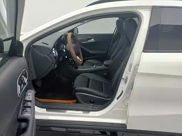 Mercedes-Benz GLA — фото 10