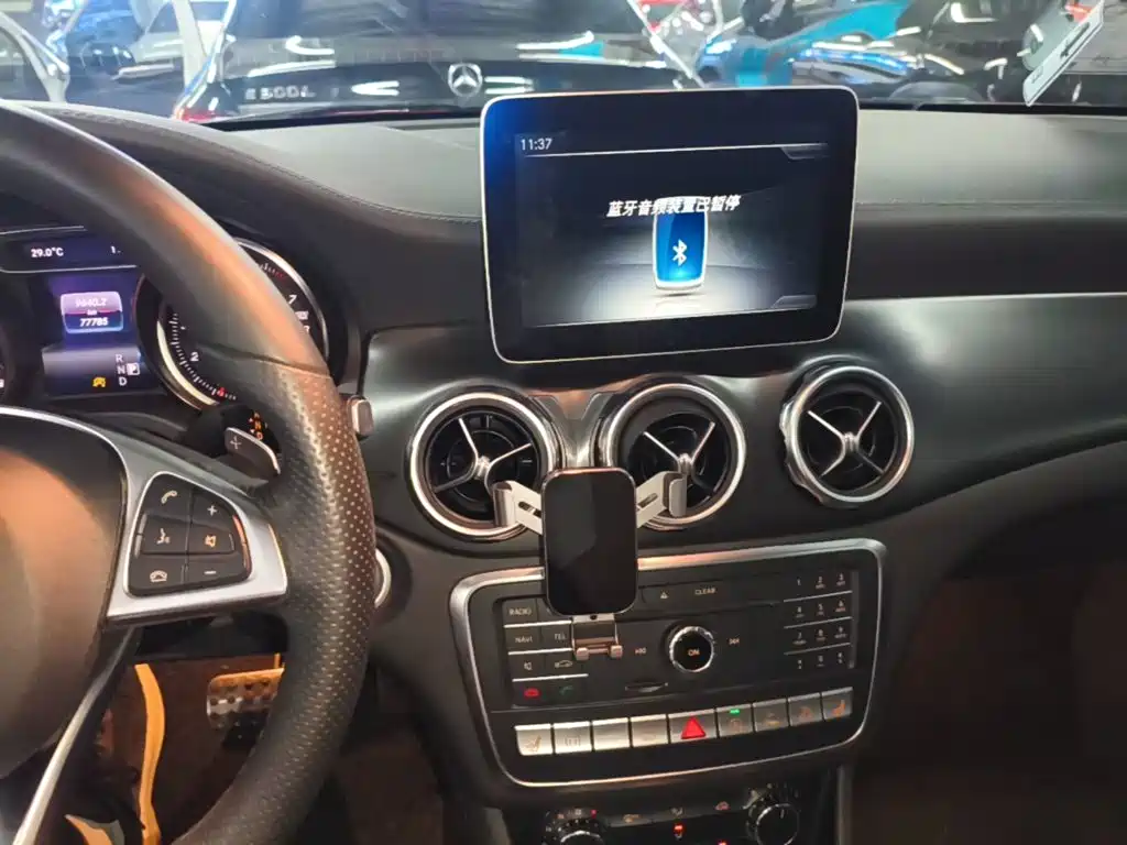 Mercedes-Benz GLA — фото 13