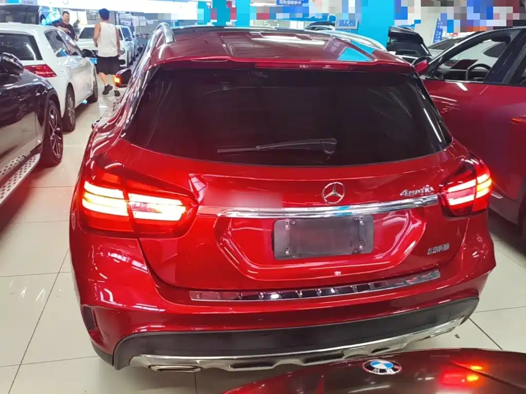 Mercedes-Benz GLA — фото 6