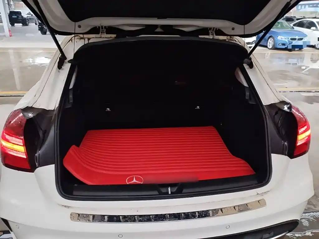 Mercedes-Benz GLA — фото 19