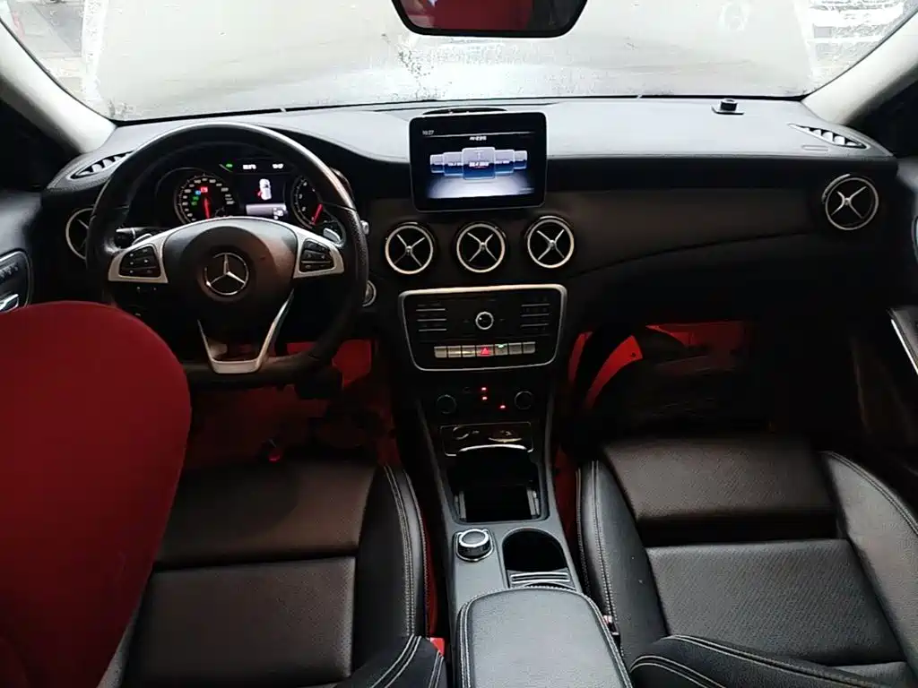 Mercedes-Benz GLA — фото 10