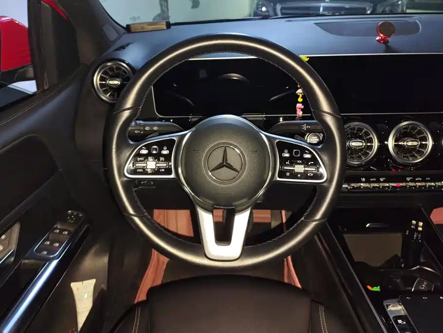 Mercedes-Benz B-Class — фото 15